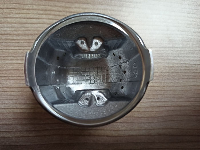 Piston
