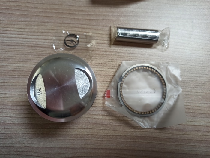 Piston