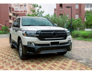 black style upgrade facelift grille with lc200 headlam rear light 2008-2015 body kit for Toyota Land Cruiser 200 Model
